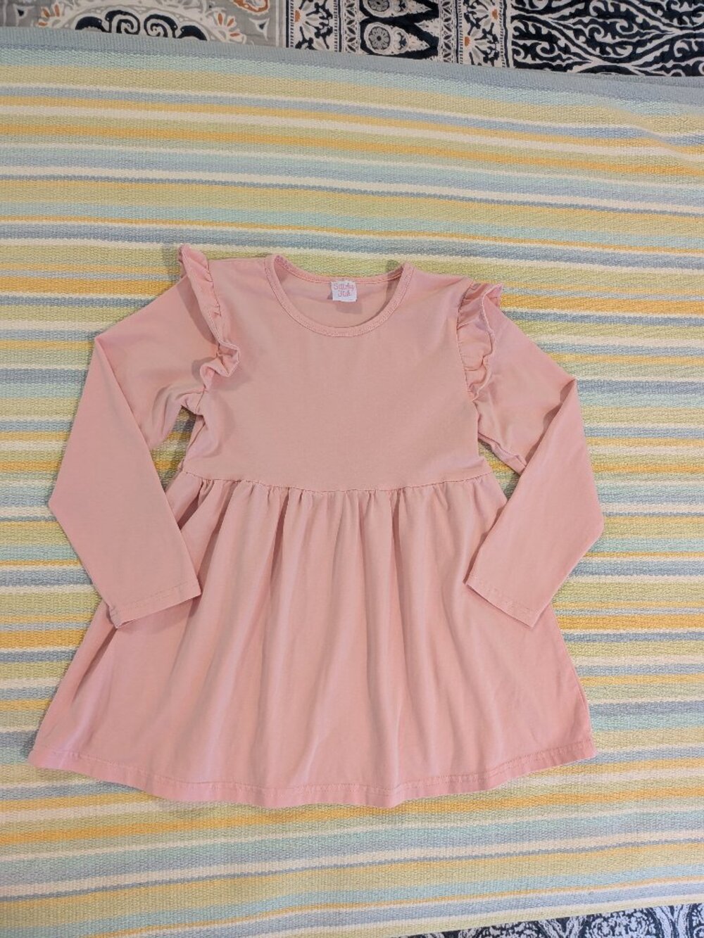 ⭐ Girls Light Pink Stitchy Fish fit and flare tunic top size 7